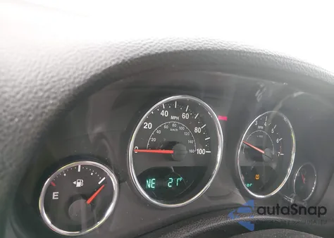 2012 Jeep Wrangler Unlimited Sahara z USA, uszkodzony, nr VIN 1C4BJWEG7CL126034